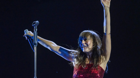 La cantante Eva Amaral, durante su concierto en el Sonorama Ribera 2023.- Paco Santamaría / EFE