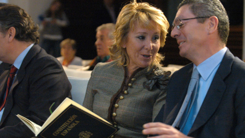 Alberto Ruíz Gallardón, presidente de la Comunidad de Madrid de 1999 a 2003, y Esperanza Aguirre, presidenta de 2003 a 2007 / Ayuntamiento de Madrid