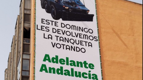 La lona de Adelante Andalucía.