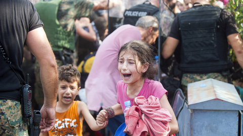 Refugiados en la frontera de Macedonia. Robert Atanasovski/AFP