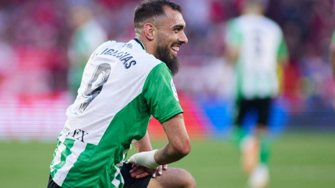 El delantero Borja Iglesias durante un partido con el Betis, a 21 de mayo de 2023.