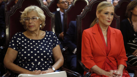 La alcaldesa de Madrid, Manuela Carmena, y la presidenta de la Comunidad de Madrid, Cristina Cifuentes, durante la ceremonia de apertura del Año Judicial. EFE