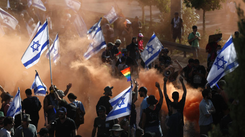 Protestas en Israel por la la primera ley de la polémica reforma judicial de Netanyahu, aprobada este lunes, en Jerusalén a 25 de julio de 2023.