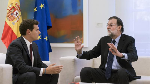 Rivera con Rajoy en Moncloa. | EFE