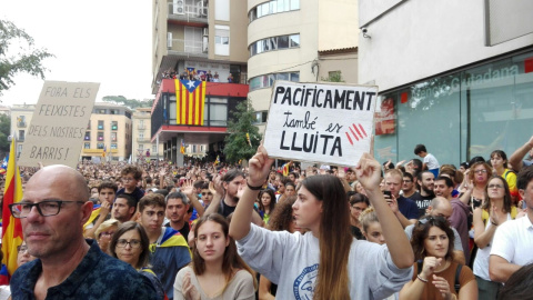 Manifestació de protesta contra la repressió policial a Girona