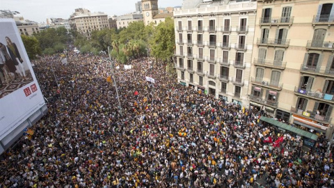 Concentració a Plaça Universitat, convocada per Universitaris per la República / EFE Quique García