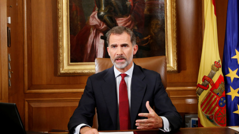 El rey Felipe VI dirige un mensaje a los españoles dos días después del referéndum del 1-O organizado por la Generalitat sobre la independencia de Catalunya. REUTERS/Casa de S.M. el Rey/Francisco Gomez