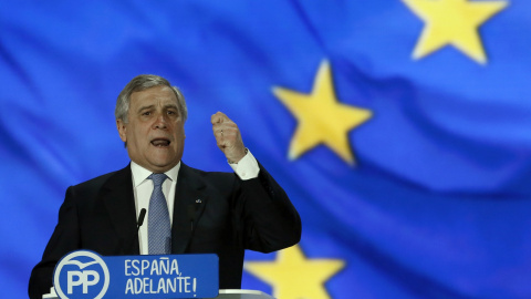 El presidente del Parlamento Europeo (PE), el conservador Antonio Tajani, durante su intervención en la segunda jornada del XVIII Congreso nacional del PP, en la Caja Mágica de Madrid. EFE/JuanJo Martín