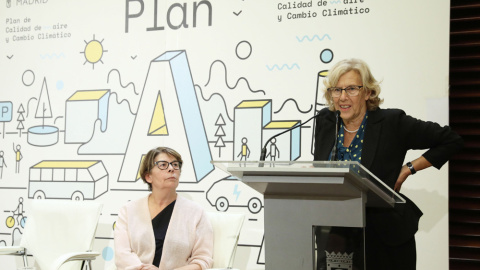 La alcaldesa de Madrid, Manuel Carmena, en la rueda de prensa presentación Plan A de Calidad del Aire y Cambio Climático.