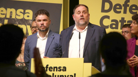 23/07/2023 - Gabriel Rufián, Oriol Junqueras i Teresa Jordà la nit electoral del 23-J.