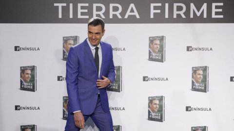 Pedro Sánchez, presidente del Gobierno, durante la presentación de su segundo libro, 'Tierra firme', este martes en Madrid. EFE/ Juan Carlos Hidalgo