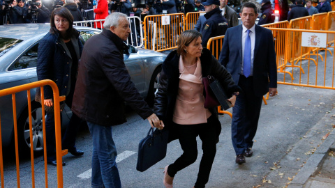 La presidenta del Parlament, Carme Forcadell, a su llegada al Tribunal Supremo. REUTERS/Javier Barbancho