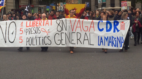 Manifestación durante la huelga general del 8N en Catalunya, en la Plaza de España de Barcelona. PÚBLIC