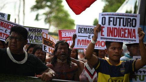 0/08/2023 Indígenas de diferentes etnias y representantes de movimientos sociales participan en una marcha en defensa de la Amazonía y los pueblos indígenas hoy, en Belém (Brasil)