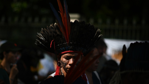 08/08/2023 Indígenas de diferentes etnias y representantes de movimientos sociales participan en una marcha en defensa de la Amazonía y los pueblos indígenas hoy, en Belém (Brasil).