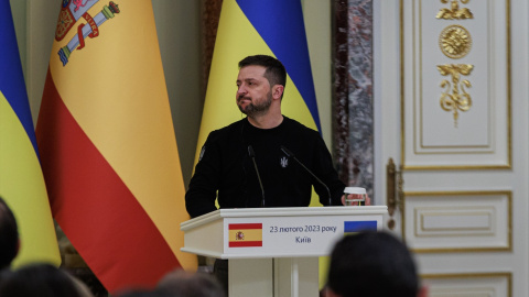 08/08/2023 El presidente de Ucrania, Volodimir Zelenski, pronuncia un discurso a su llegada al Palacio Mariinski