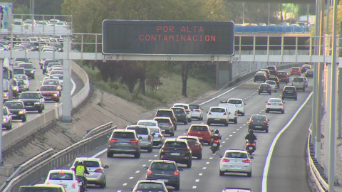 Madrid activa el escenario 2 anticontaminación, con prohibición de aparcar en el centro./EUROPA PRESS