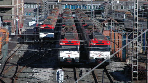 Trenes de Cercanías de Renfe, en Baibao.