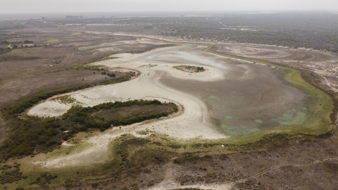 Vista aérea de la laguna de Santa Olalla ayer 9 de agosto de 2023.