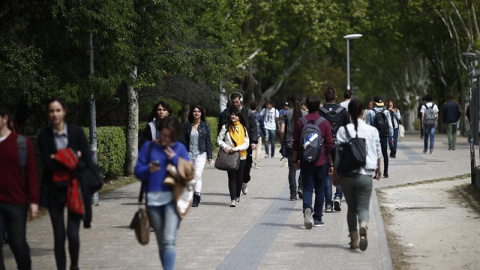 El mayor acuerdo entre los jóvenes sobre la violencia machista es que es "un problema social muy grave" / EUROPA PRESS