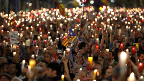 Imatge de la manifestació d'aquest dimarts a Barcelona per la llibertat de Jordi Sànchez i Jordi Cuixart