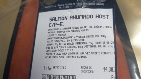 Imagen de uno de los salmones ahumados pertenecientes al lote afectado.