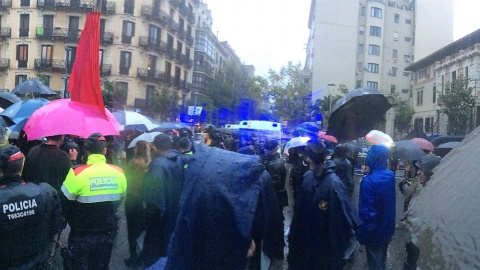 Concentración ante la Delegación del Gobierno central en Catalunya este jueves por la libertad de Jordi Sànchez y Jordi Cuixart