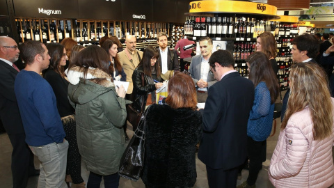 Presentación de la nueva bodega online de Carreofour en la localidad de Alcobendas (Madrid). E.P.