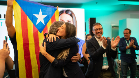 14/08/2023 Míriam Nogueras y Josep Rius durante el seguimiento de la jornada electoral