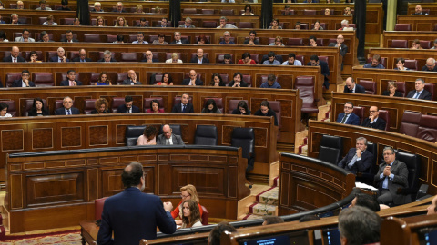 El jefe del Ejecutivo, Mariano Rajoy, durante su intervención en la sesión de control al Gobierno, en el Congreso de los Diputados. EFE/Fernando Villar