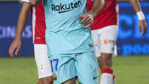 El delantero del F.C Barcelona José Manuel Arnáiz celebra su gol, tercero del equipo ante el Real Murcia. /EFE