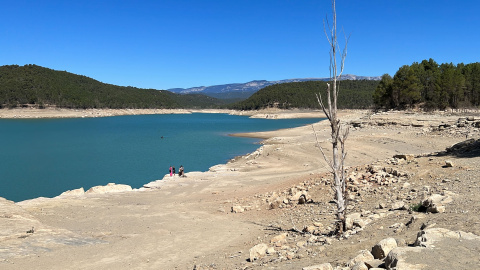 El pantà de Sant Ponç (Solsonès), en una imatge del mes d'abril