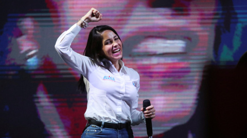 Luisa González, favorita para ganar las elecciones en Ecuador