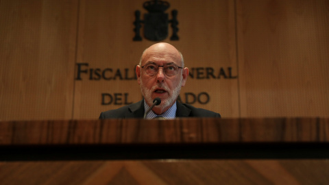 El fiscal general del Estado, Jose Manuel Maza, en su comparecencia para anunciar las querellas contra el Govern y la mesa del Parlament. REUTERS/Susana Vera