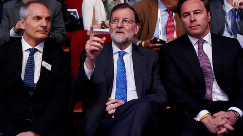 Rajoy, junto al presidente de El Corte Inglés, Dimas Gimeno, este martes. EFE/Chema Moya