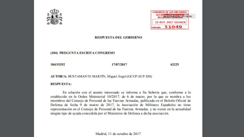 Respuesta del Gobierno al diputado de Unidos Podemos Miguel Ángel Bustamente, en la que le aseguraba que la asociación de militares franquistas no recibe "ningún tipo de ayuda concedida por el Ministerio de Defensa".