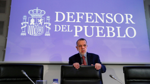 El defensor del Pueblo en funciones, Francisco Fernández Marugán, durante la inauguración de la jornada sobre protección de los hijos de las mujeres víctimas de violencia de género. EFE