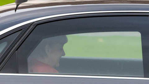 La canciller alemana y líder de la Unión Cristianodemócrata (CDU), Angela Merkel, llega tras su reunión con el presidente de la república Frank-Walter Steinmeier en el  Palacio de Bellevue, en Berlín. EFE/ Clemens Bilan