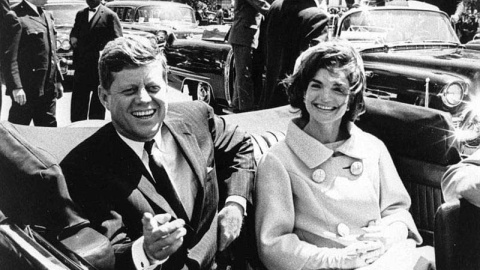 El presidente John Kennedy y su mujer Jackie en una imagen de 1961. | EFE