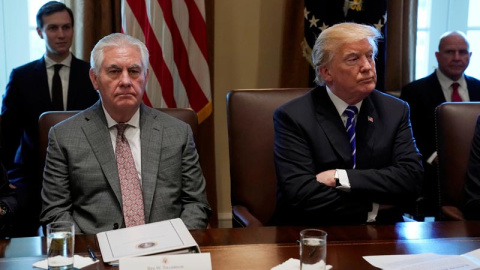 Donald Trump junto al secretario de Estado, Rex Tillerson, en la Casa Blanca. | REUTERS