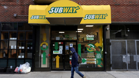 Un Subway ubicado en Manhattan, Nueva York