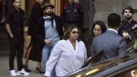 La madre de Dani Alves, Lucía Alves, durante el juicio al futbolista por la violación de una joven de 23 años.