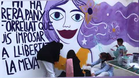 Un mural reivindicatiu feminista al Barri Antic de Valls