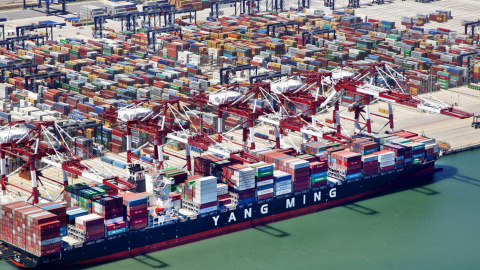 Una imagen aérea de la terminal de contenedores del Port de Barcelona.