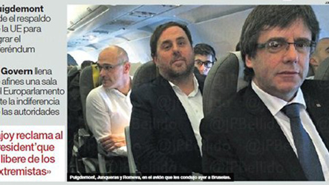 Imagen de la portada de 'El Periódico de Catalunya' del pasado 25 de enero, dando cuenta del viaje de Puigdemont, Junqueras y Romeva para pedir el apoyo de la UE a la independencia de Catalunya.