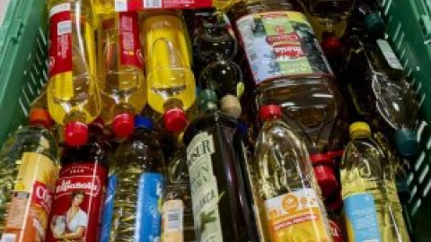 La escalada de precios del aceite de oliva no da tregua y supera los diez euros el litro