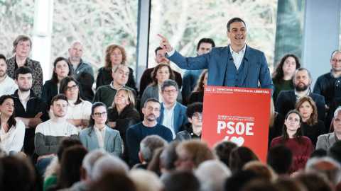 El presidente del Gobierno y secretario general del PSOE, Pedro Sánchez, interviene durante el acto de homenaje al expresidente José Luis Rodríguez Zapatero, en el Palacio Euskalduna, el 9 de marzo de 2024, en Bilbao, Vizcaya, País Vasco (España).