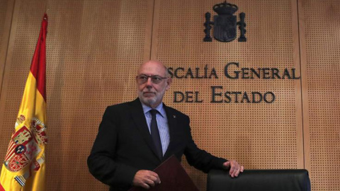 El fiscal general del Estado, José Manuel Maza, a su llegada a la rueda de prensa en la que ha anunciado que la Fiscalía se ha querellado hoy contra el expresidente catalán Carles Puigdemont y el resto del Govern por delitos de rebelión, sedición y m