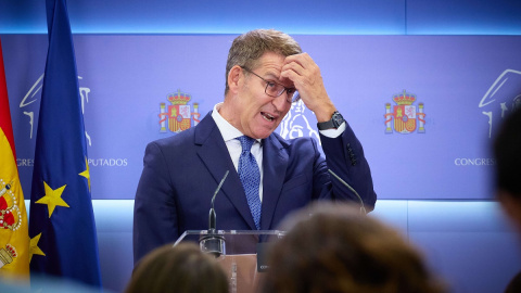 El presidente del PP, Alberto Núñez Feijóo, durante una rueda de prensa tras la reunión con el presidente del Gobierno en funciones y líder del PSOE.