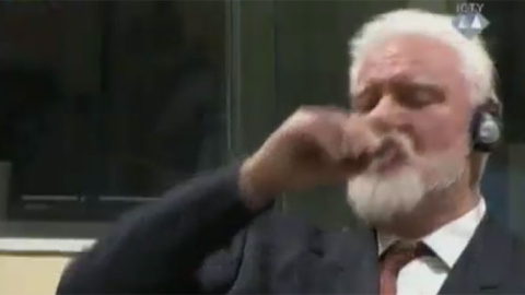 El abogado de Slobodan Praljak asegura que su defendido ingirió veneno tras conocer la sentencia.